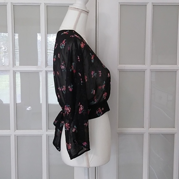 Forever 21 Contemporary Sheer Floral Cropped Kimono Sleeve Top Size - S - Picture 2 of 11